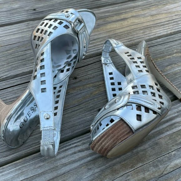 Guess Women Heel Shoes Silver Tone Leather Upper Open Toe Shoes Size 9M - Picture 1 of 12